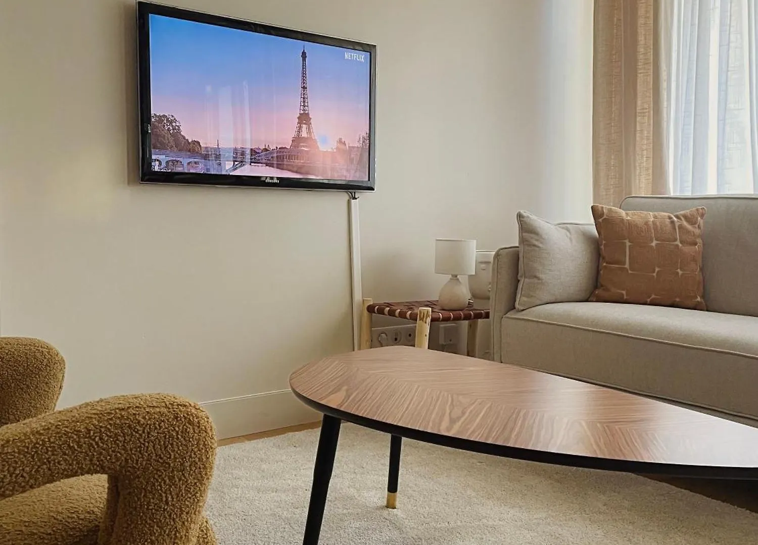 Appartement Swan House Paris Champs Elysee contacts